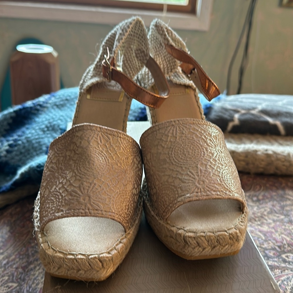 Brand new Vidorreta espadrilles.  Rose metallic size 10